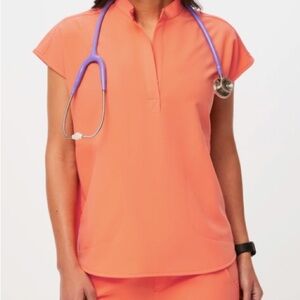 Women's Figs Scrub set